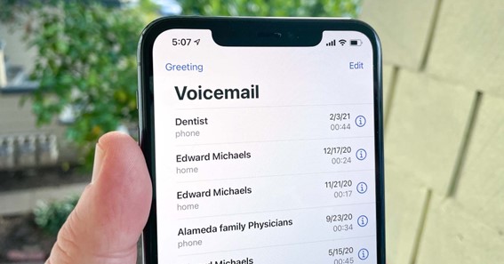 How To Activate Voicemail On iPhone?